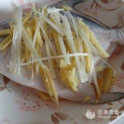 清蒸平鱼的做法