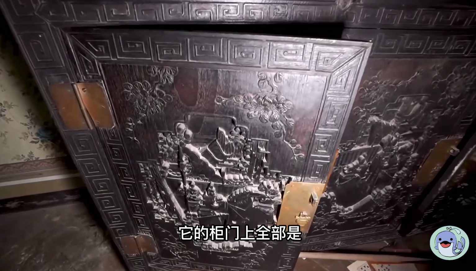 美国森林废弃38年的城堡，一位中国女性来到这里，孤独的生活
