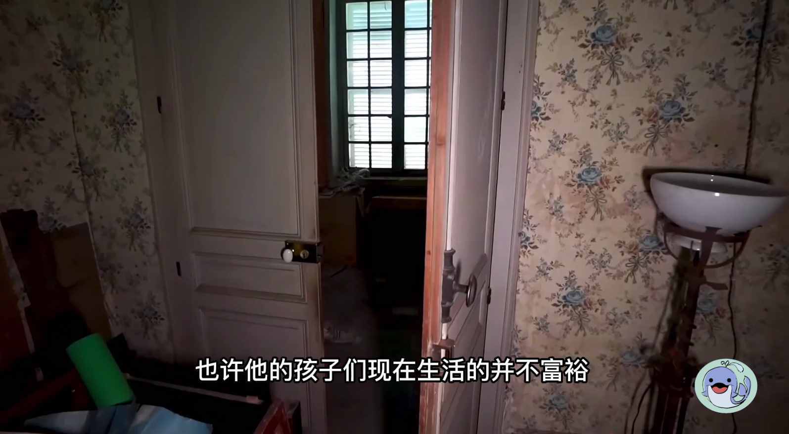 美国森林废弃38年的城堡，一位中国女性来到这里，孤独的生活