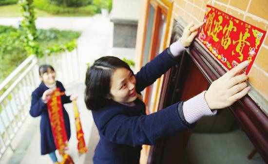 今年贴对联要在腊月二十八？真相究竟是什么？