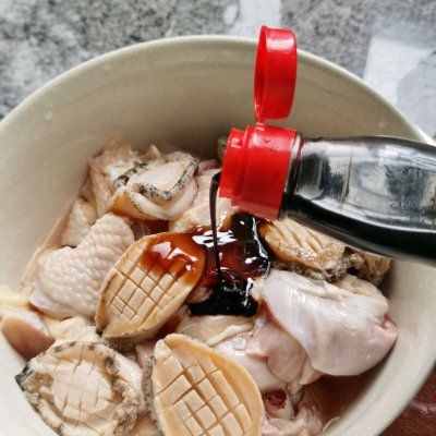 大厨教你这么做鲍鱼焖鸡，营养又好吃