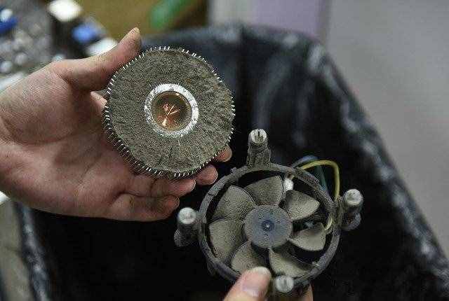 电脑清灰教程：电脑主机怎么清理灰尘？台式电脑主机清理灰尘教学