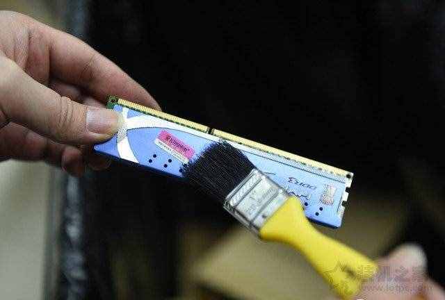 电脑清灰教程：电脑主机怎么清理灰尘？台式电脑主机清理灰尘教学