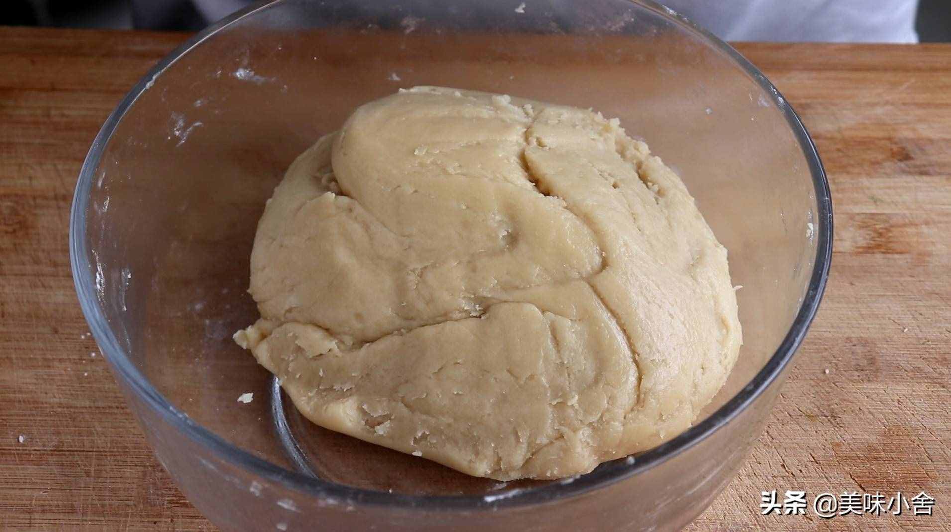 中秋节快到了，教你在家做月饼，不破皮、不露馅，做法超简单