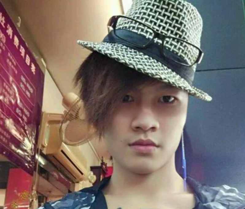 还记得“杀马特”鼻祖罗福兴吗？14年过去了，他如今在干嘛呢？