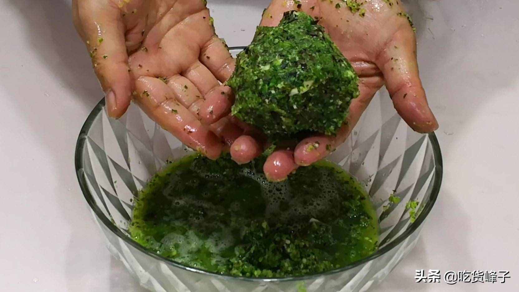 芹菜饺子怎么做才好吃呢？原来有秘诀，我家最爱这样调馅，太香了