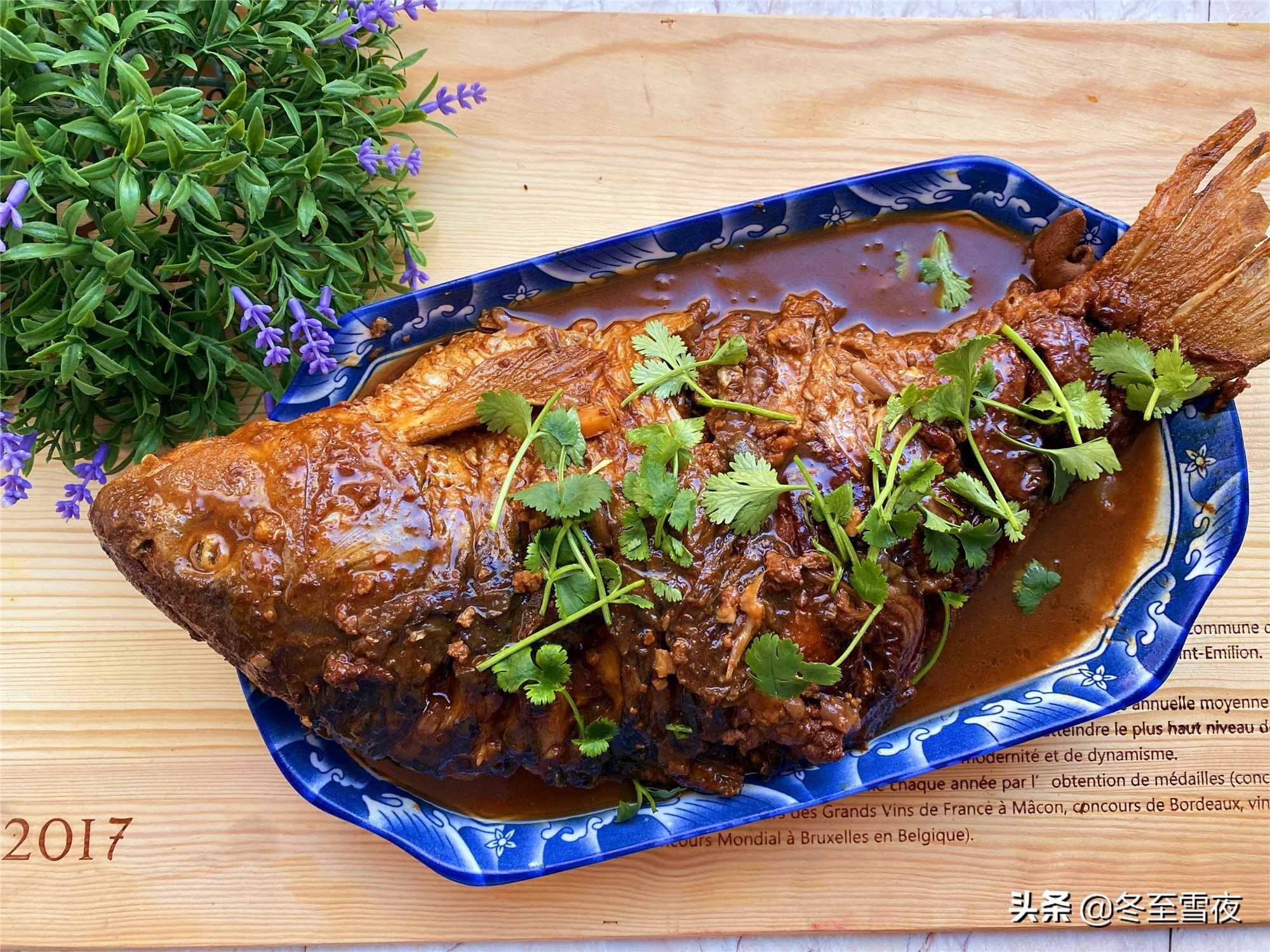 给南方人看看，东北普通人家年夜饭18个菜，东北过年该有的样子