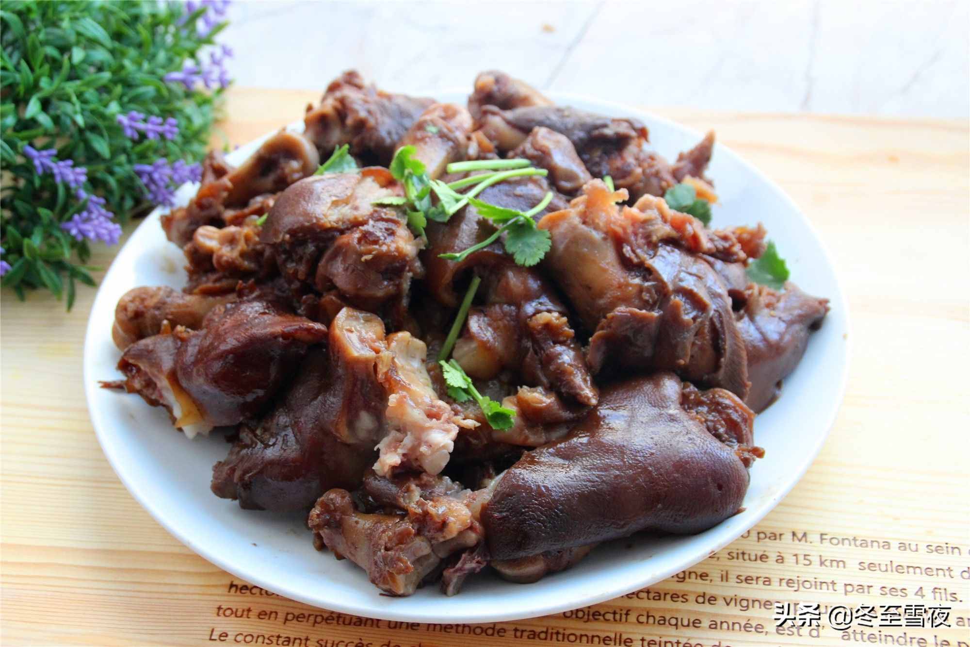 给南方人看看，东北普通人家年夜饭18个菜，东北过年该有的样子