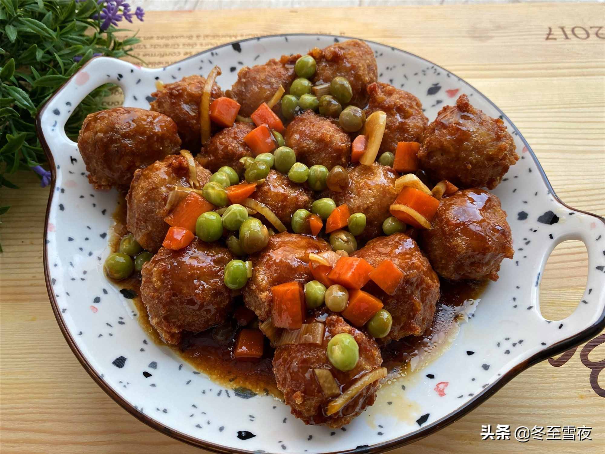 给南方人看看，东北普通人家年夜饭18个菜，东北过年该有的样子