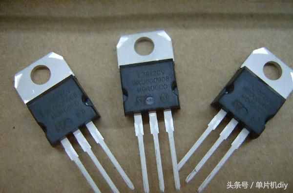 三端稳压管的使用方法讲解，轻松实现5v12v17v电源设计