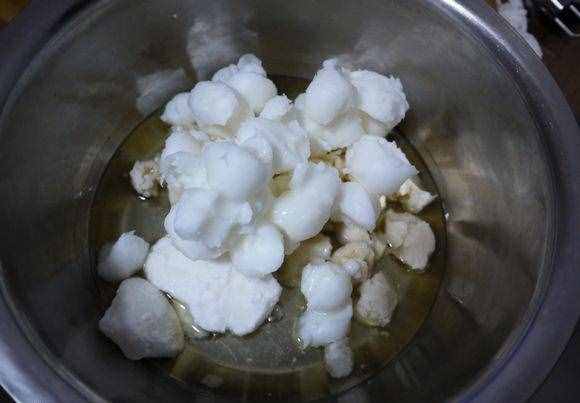 没事在家做了一大箱肥皂，怎么用都用不完！香喷喷的，我好喜欢