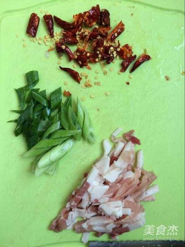 家常粉条炒肉丝的步骤