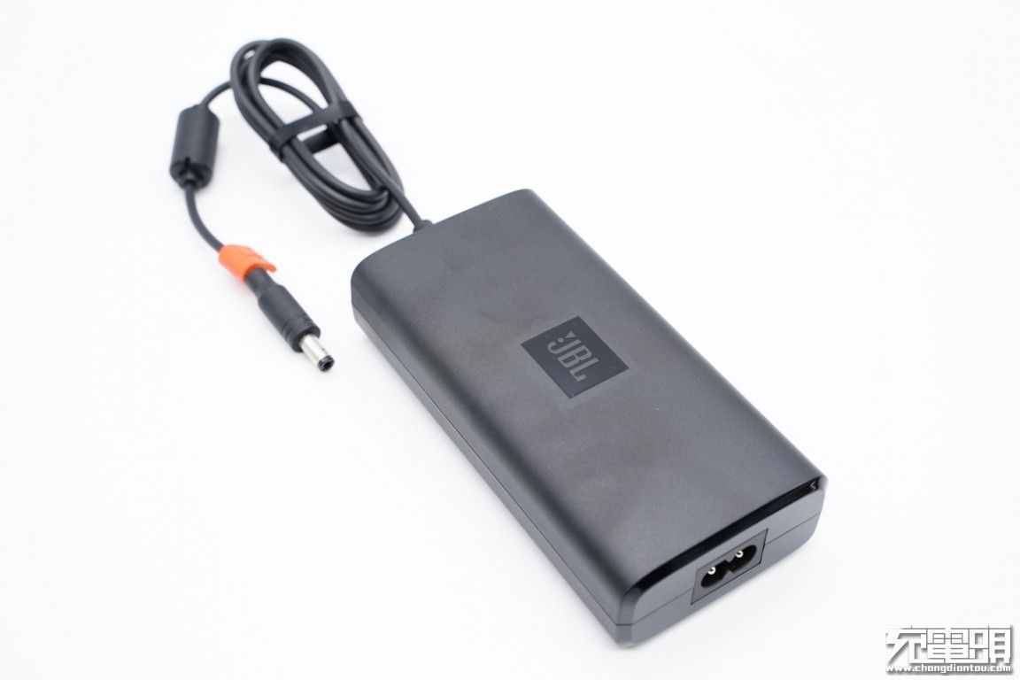 拆一款音响电源适配器，功率达100W，内部设计也太经典了