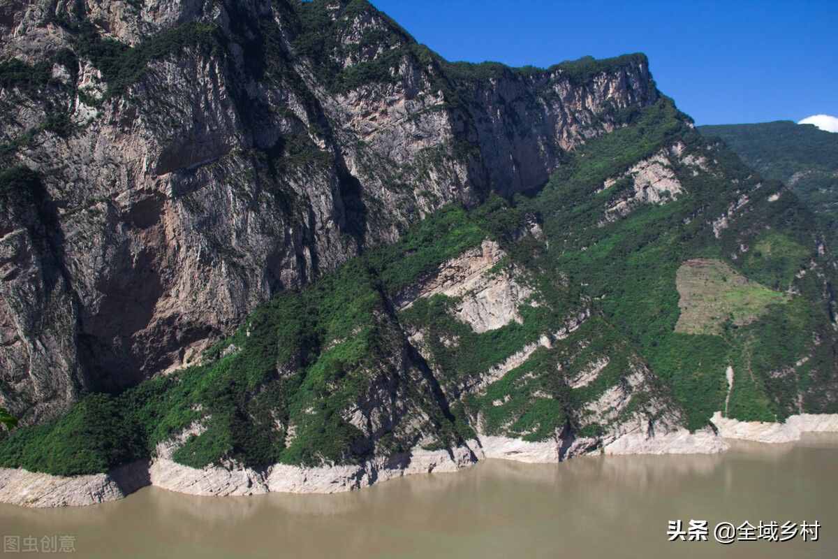 有水的峡谷，往往以三峡自称，我们经常说的“三峡”到底是哪三峡