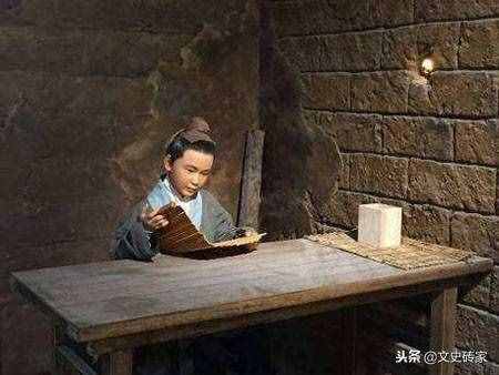 “凿壁偷光”主人公，由一个穷小子跃升为丞相，晚年因贪婪被罢官