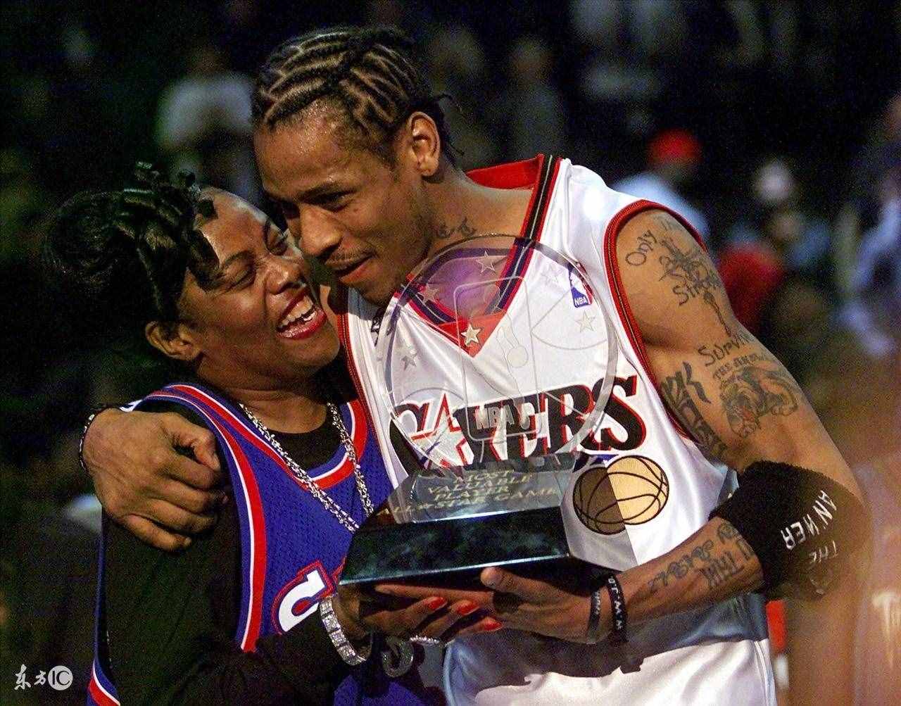 NBA近15年得分王一览，一人独占四次，科比分数最高