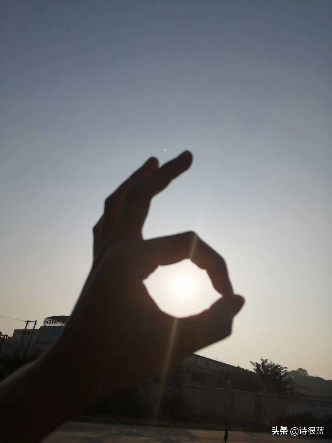 究竟什么样的终点才配的上这一路的颠沛流离
