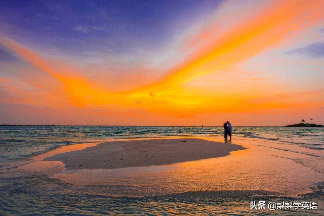 honey是蜂蜜，moon是月亮，那么honeymoon是什么意思呢？