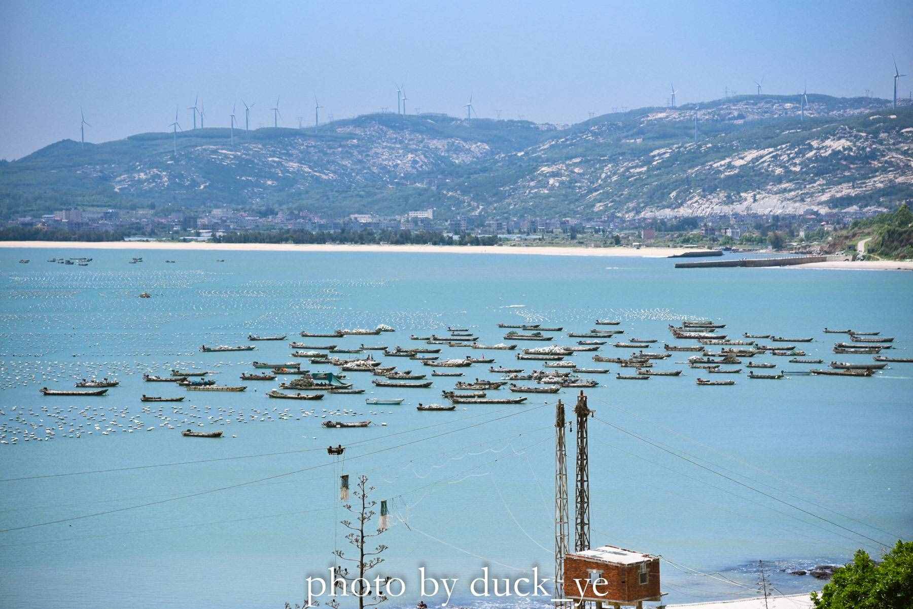 福建漳州有个“小垦丁”，灯塔、草地、无敌海景，美得不像话