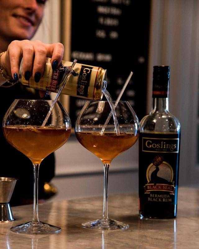朗姆酒怎么喝：纯饮、加可乐、莫吉托？介绍5种类型的口感和喝法