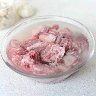 嫩滑软糯的「香芋蒸排骨」