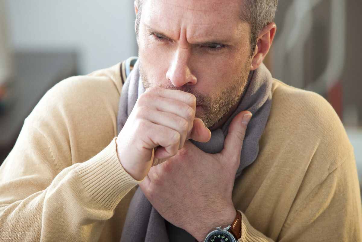 感冒后咳嗽怎么办？消炎药管用不？医生帮你梳理一下，该吃什么药