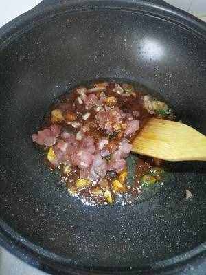 青豆炒肉的做法 步骤5