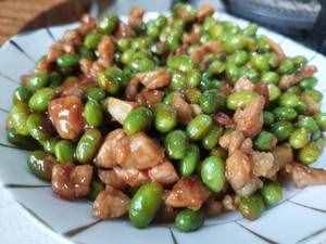 青豆炒肉的做法 步骤7