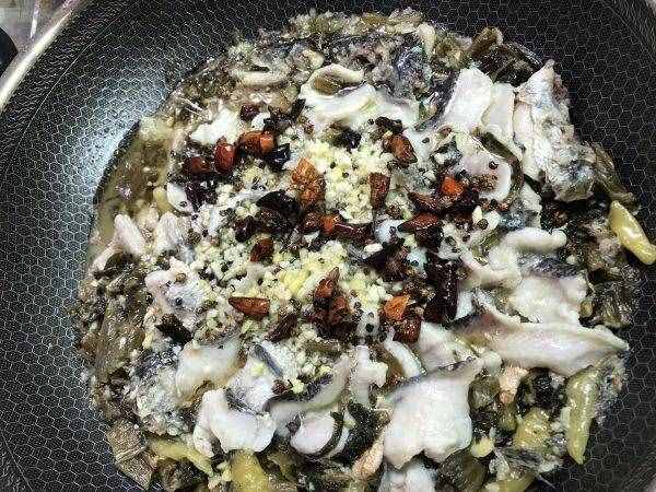 在家做酸菜鱼这样做，秒变米饭杀手