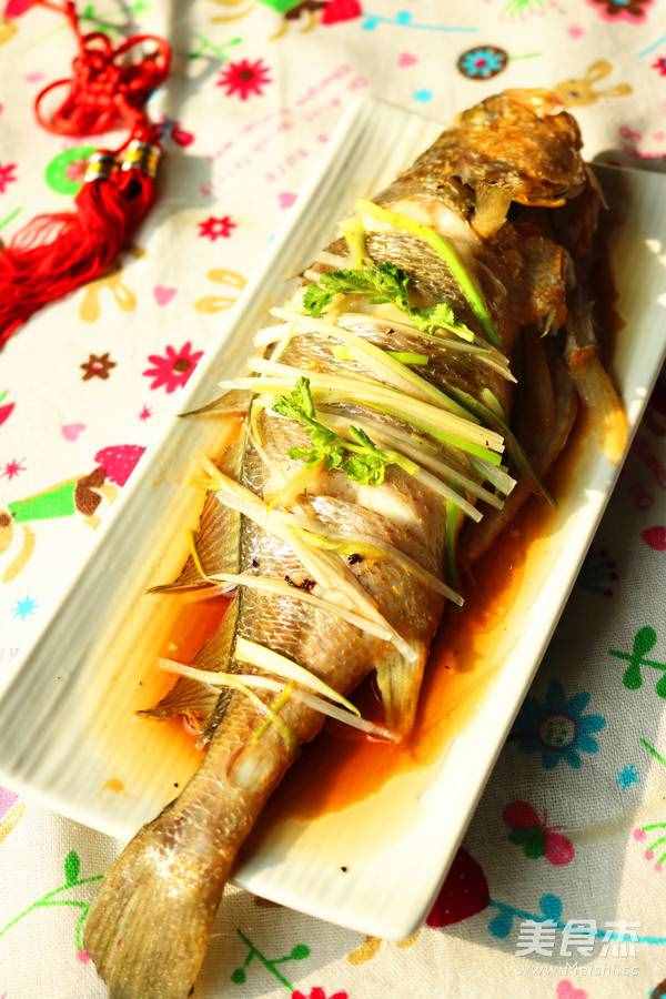 清蒸黄花鱼成品图