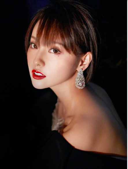 四川盛产美女啊！这九位女星都是娱乐圈炙手可热的人气小花