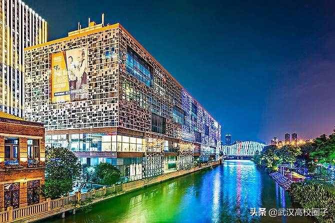 世界上最长的步行街，耗资500亿修建，而且就在湖北武汉