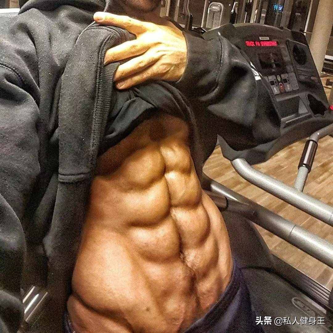 简单又实用，九个腹肌训练动作，每天在家练，坚持练出腹肌