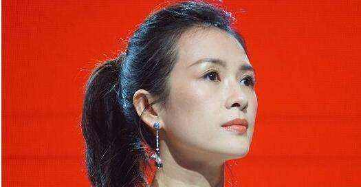 章子怡与撒贝宁分手原因：母亲嫌他个头低，小撒嫌子怡老陪酒应酬