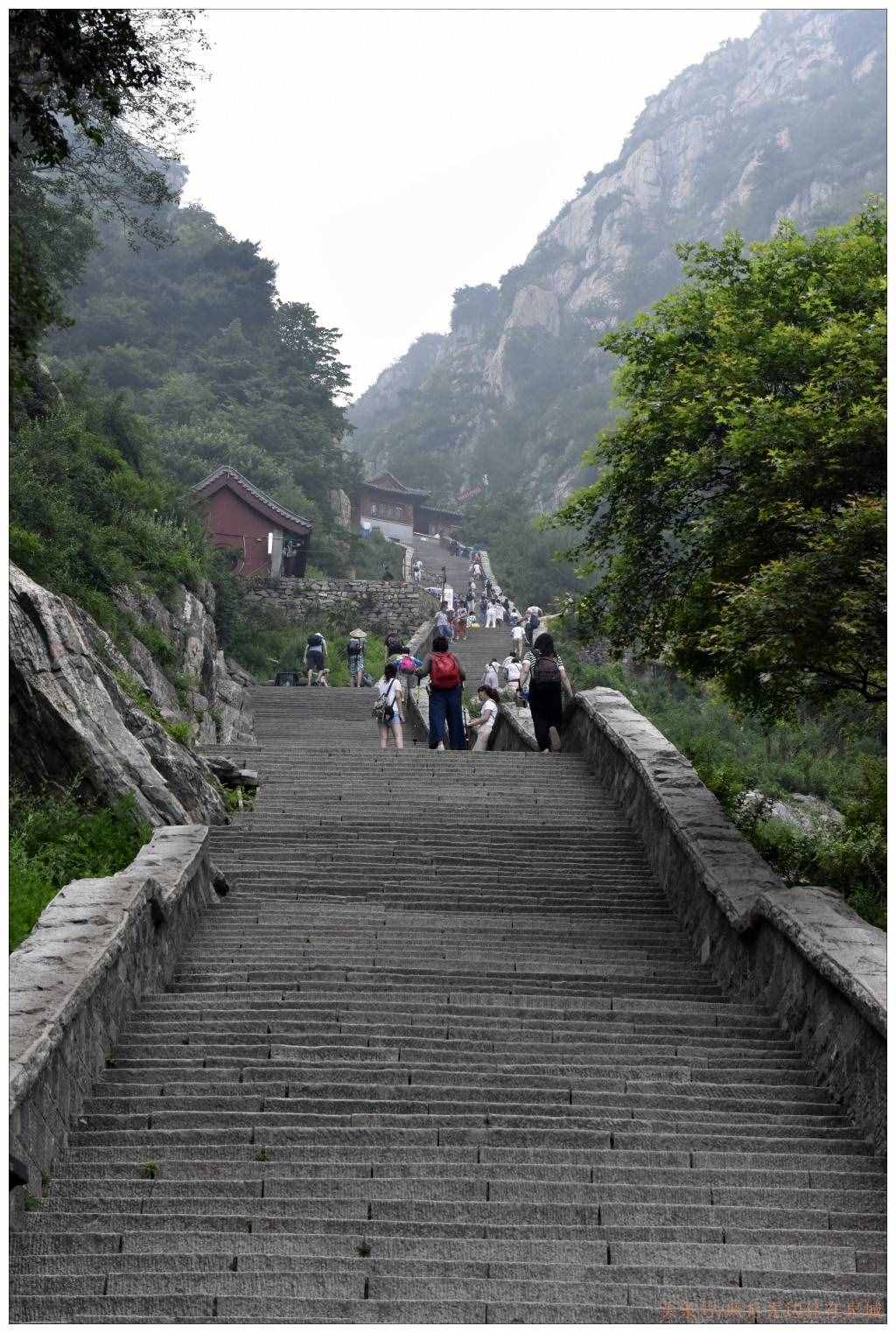 登泰山最难爬的就是十八盘