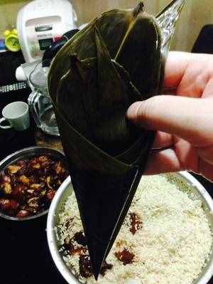江西鲜肉粽（牛角粽）的做法 步骤7