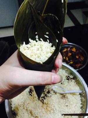 江西鲜肉粽（牛角粽）的做法 步骤9
