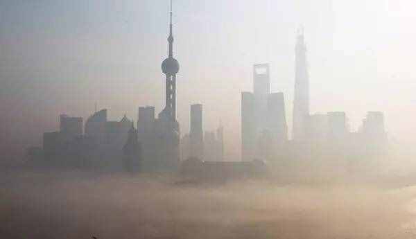 预警｜全国1/7的天空都被雾霾笼罩了！然而最严重的雾霾今晚才来……