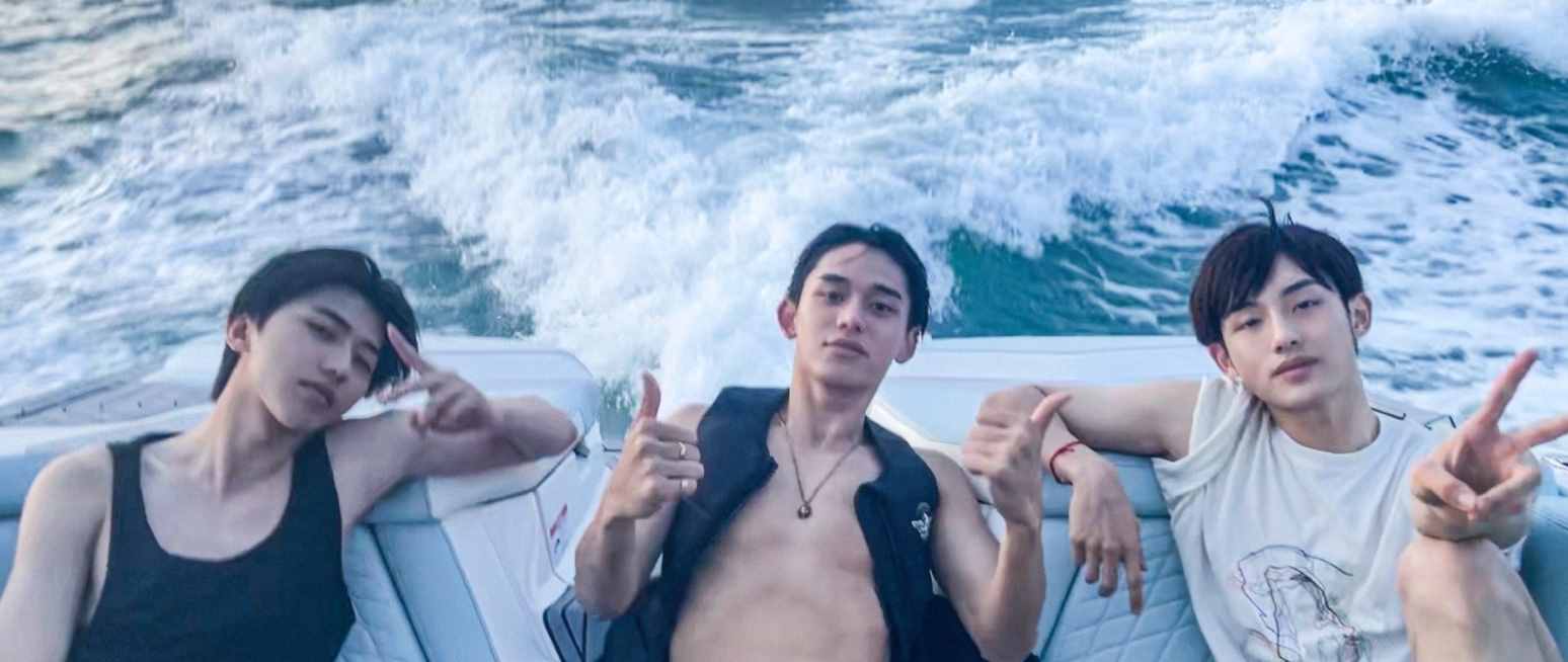 在线澄清还p掉纹身，曾经被全网黑的蔡徐坤，如何扭转的路人缘