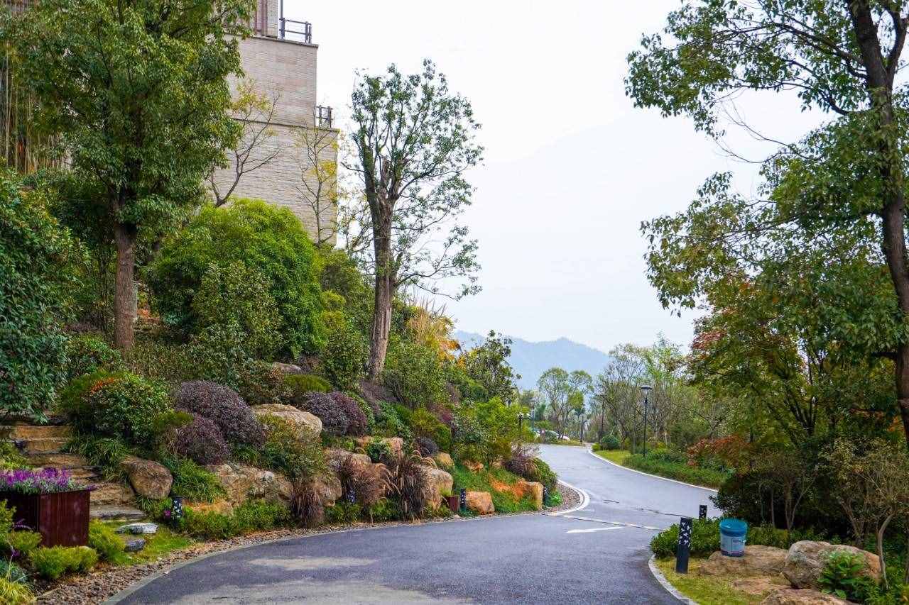 杭州后花园新开一家神仙酒店，藏在醉美山水秘境里，宁静而避世