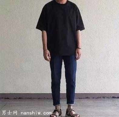 夏秋交换季8款男生搭配图，简单穿搭轻松打造帅气男