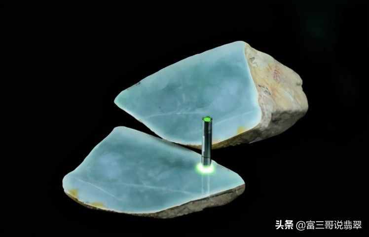 行家揭秘直播赌石背后的猫腻，别以为说你切涨就真的会涨