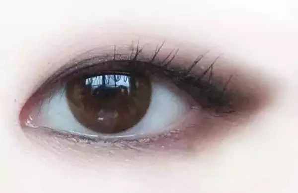 单眼皮女生怎么化妆好看？单眼皮应该避免的眼妆画法