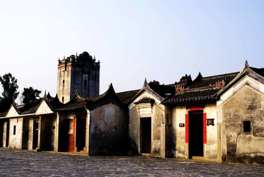 中国各地传统民居的特色，从四合院窑洞到土楼围屋
