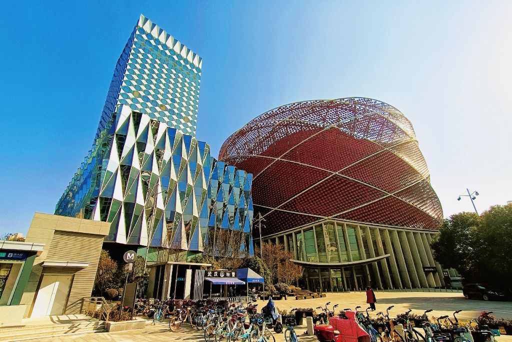 坐八号地铁去楚河汉街太爽了！