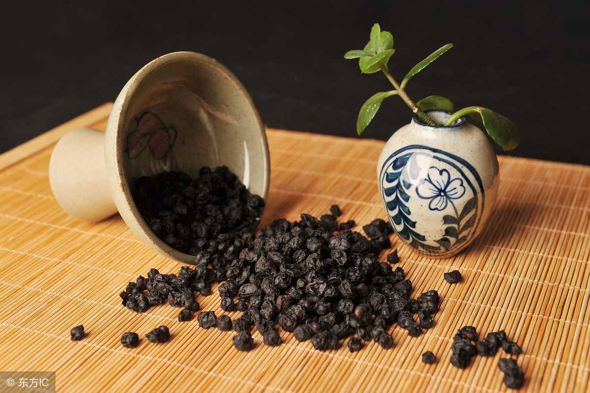 中药五味子是有5种味道吗？