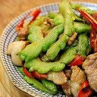 家常苦瓜炒肉的做法图解5