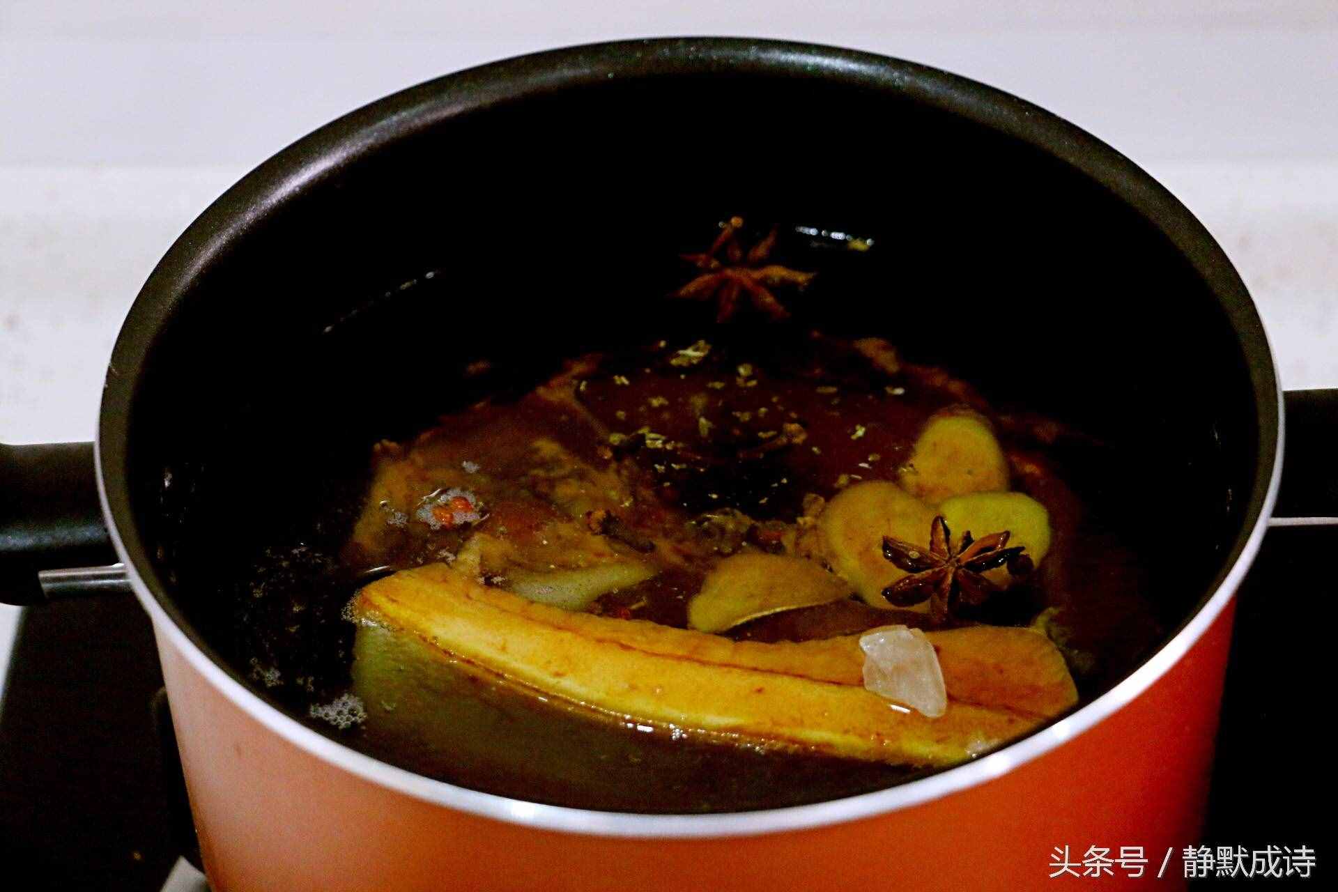 肉夹馍这样做，肉香嫩多汁肥而不腻 、白馍松脆有嚼劲，实在太香