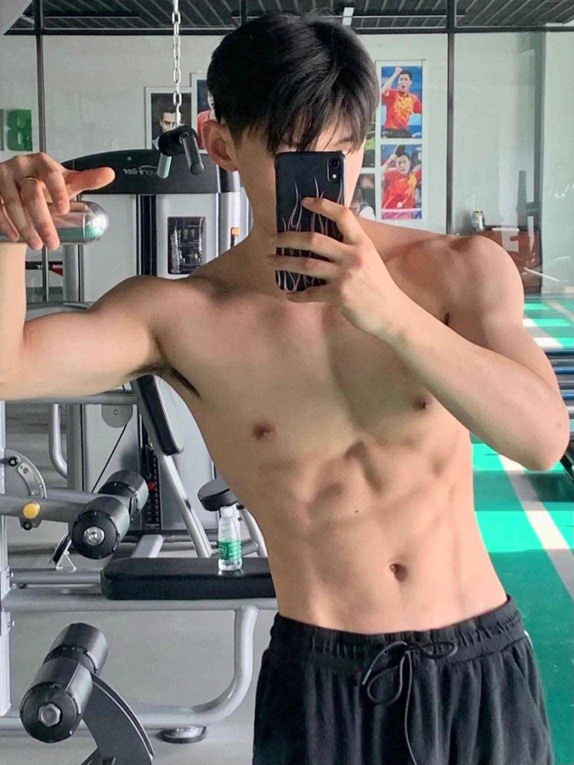适合黑皮男生的夏季美白男士身体乳