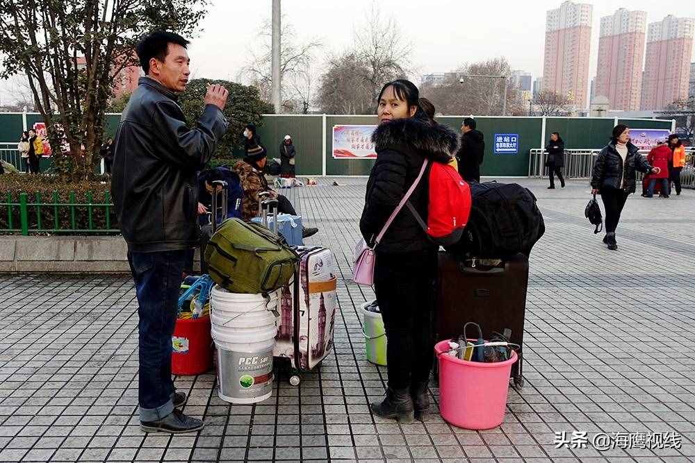 在火车站取网上订的票，没有想到这么简单，三步就可以搞定
